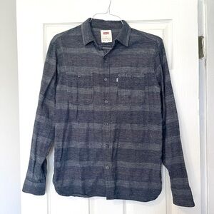 Levi's Button Down Shirt